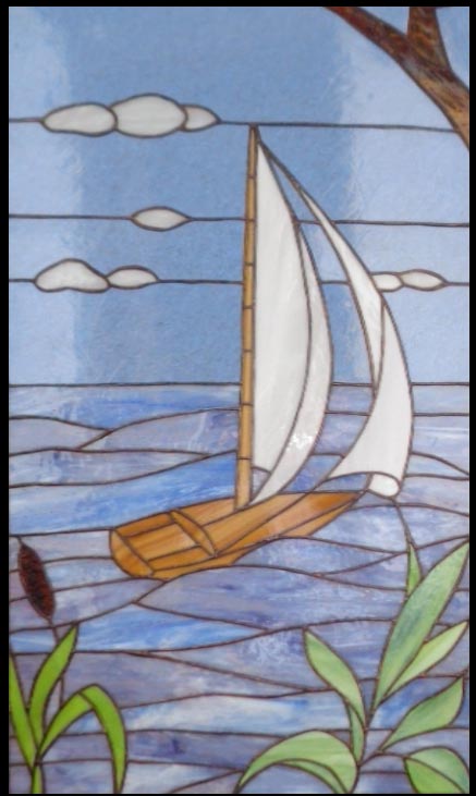 Tiffanyglaskunst mit Segelboot